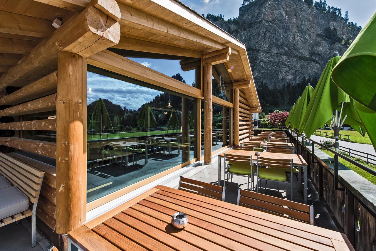 Hotel Ustria Parlatsch Trin Exterior foto